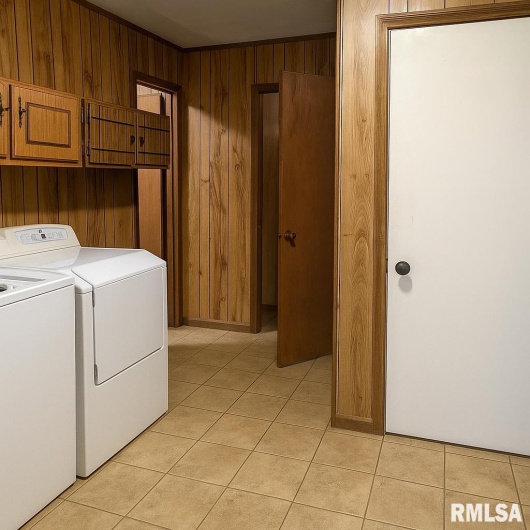 718 Karbers Ridge Road, Elizabethtown, Illinois 62931, 4 Bedrooms Bedrooms, 0 ,2 BathroomsBathrooms,Residential,For Sale,Karbers Ridge,0,RMAEB460367