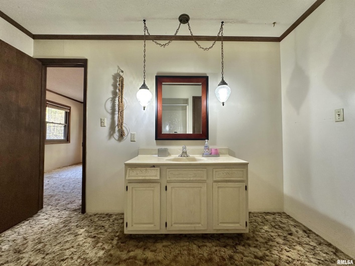 718 Karbers Ridge Road, Elizabethtown, Illinois 62931, 4 Bedrooms Bedrooms, 0 ,2 BathroomsBathrooms,Residential,For Sale,Karbers Ridge,0,RMAEB460367