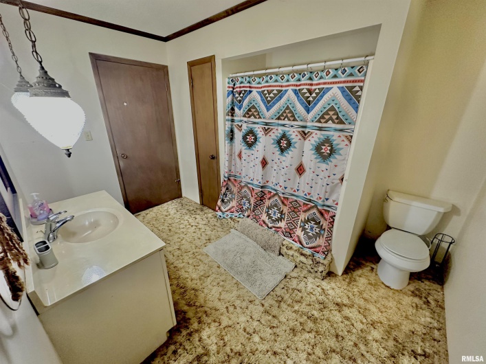 718 Karbers Ridge Road, Elizabethtown, Illinois 62931, 4 Bedrooms Bedrooms, 0 ,2 BathroomsBathrooms,Residential,For Sale,Karbers Ridge,0,RMAEB460367