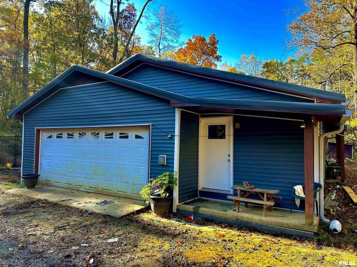 718 Karbers Ridge Road, Elizabethtown, Illinois 62931, 4 Bedrooms Bedrooms, 0 ,2 BathroomsBathrooms,Residential,For Sale,Karbers Ridge,0,RMAEB460367