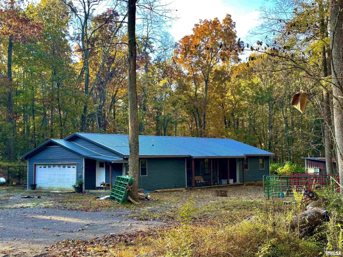 718 Karbers Ridge Road, Elizabethtown, Illinois 62931, 4 Bedrooms Bedrooms, 0 ,2 BathroomsBathrooms,Residential,For Sale,Karbers Ridge,0,RMAEB460367