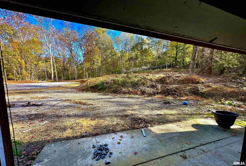 718 Karbers Ridge Road, Elizabethtown, Illinois 62931, 4 Bedrooms Bedrooms, 0 ,2 BathroomsBathrooms,Residential,For Sale,Karbers Ridge,0,RMAEB460367