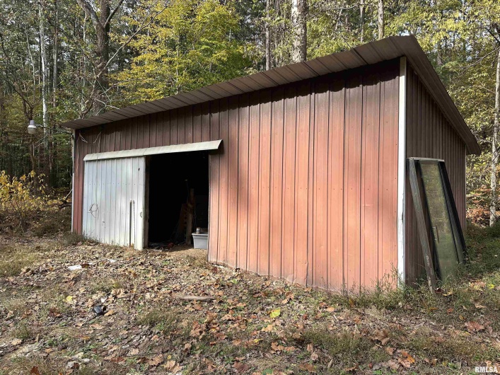 718 Karbers Ridge Road, Elizabethtown, Illinois 62931, 4 Bedrooms Bedrooms, 0 ,2 BathroomsBathrooms,Residential,For Sale,Karbers Ridge,0,RMAEB460367