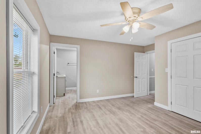 1220 14TH Street, Herrin, Illinois 62959, 3 Bedrooms Bedrooms, 0 ,2 BathroomsBathrooms,Residential,For Sale,14TH,0,RMAEB460370