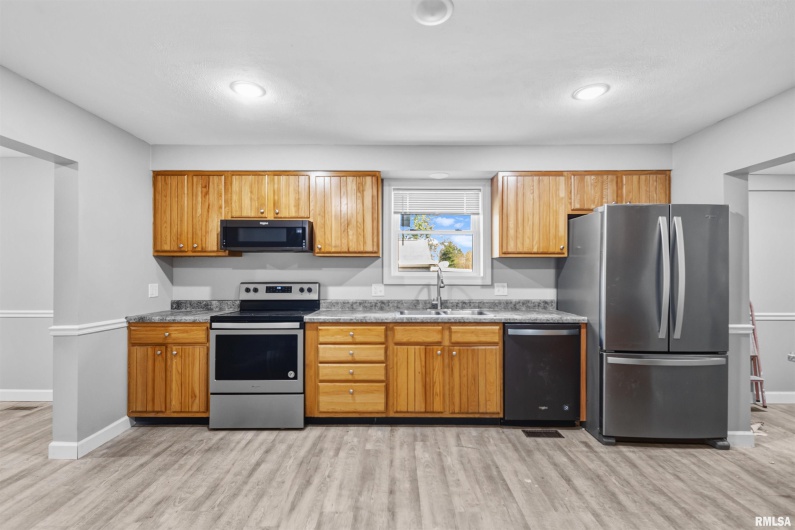 1220 14TH Street, Herrin, Illinois 62959, 3 Bedrooms Bedrooms, 0 ,2 BathroomsBathrooms,Residential,For Sale,14TH,0,RMAEB460370