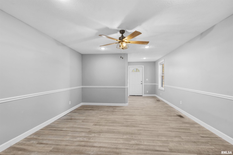 1220 14TH Street, Herrin, Illinois 62959, 3 Bedrooms Bedrooms, 0 ,2 BathroomsBathrooms,Residential,For Sale,14TH,0,RMAEB460370