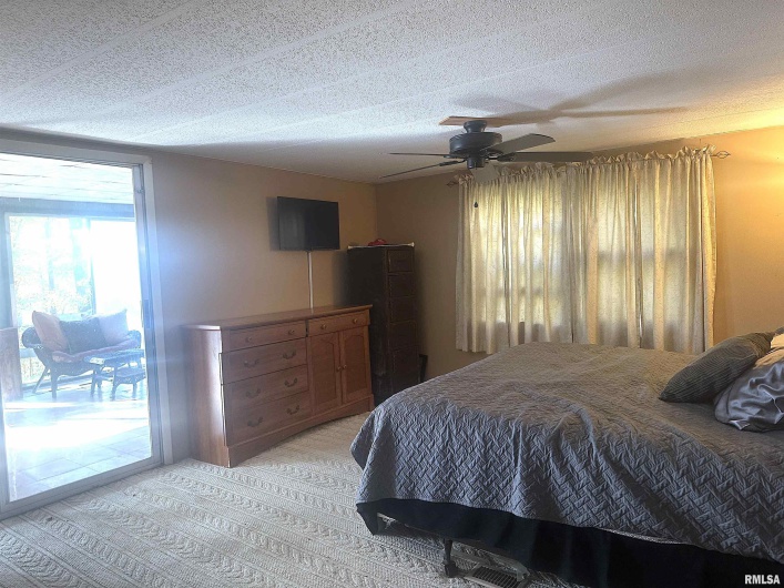 138 Worthen Road, Murphysboro, Illinois 62966, 3 Bedrooms Bedrooms, 0 ,2 BathroomsBathrooms,Residential,For Sale,Worthen,0,RMAEB460379