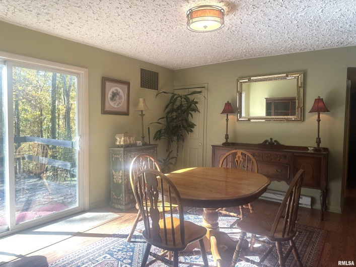 138 Worthen Road, Murphysboro, Illinois 62966, 3 Bedrooms Bedrooms, 0 ,2 BathroomsBathrooms,Residential,For Sale,Worthen,0,RMAEB460379