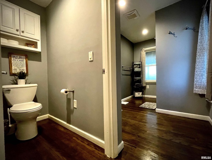 112 HILLCREST Drive, Goreville, Illinois 62939, 4 Bedrooms Bedrooms, 0 ,3 BathroomsBathrooms,Residential,For Sale,HILLCREST,0,RMAQC4269113