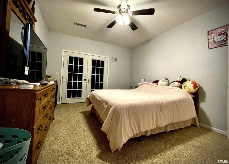 112 HILLCREST Drive, Goreville, Illinois 62939, 4 Bedrooms Bedrooms, 0 ,3 BathroomsBathrooms,Residential,For Sale,HILLCREST,0,RMAQC4269113