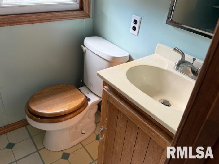 84 New Thompson Lake Road, Carbondale, Illinois 62901, 2 Bedrooms Bedrooms, 0 ,2 BathroomsBathrooms,Residential,For Sale,New Thompson Lake,0,RMAEB460161