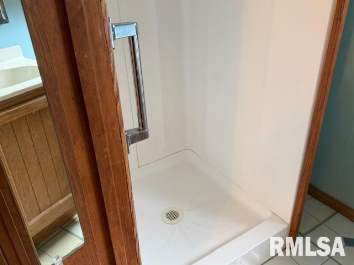 84 New Thompson Lake Road, Carbondale, Illinois 62901, 2 Bedrooms Bedrooms, 0 ,2 BathroomsBathrooms,Residential,For Sale,New Thompson Lake,0,RMAEB460161