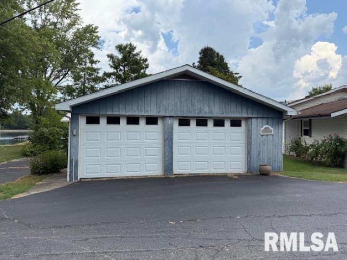 84 New Thompson Lake Road, Carbondale, Illinois 62901, 2 Bedrooms Bedrooms, 0 ,2 BathroomsBathrooms,Residential,For Sale,New Thompson Lake,0,RMAEB460161