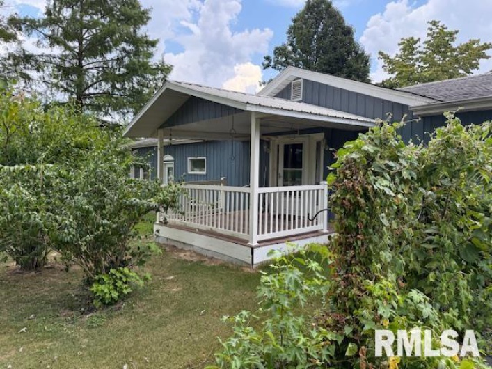 84 New Thompson Lake Road, Carbondale, Illinois 62901, 2 Bedrooms Bedrooms, 0 ,2 BathroomsBathrooms,Residential,For Sale,New Thompson Lake,0,RMAEB460161