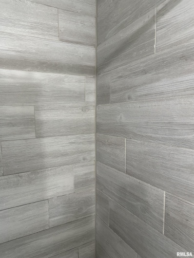 2125 DEWEY Street, Murphysboro, Illinois 62966, 3 Bedrooms Bedrooms, 0 ,1 BathroomBathrooms,Residential,For Sale,DEWEY,0,RMAEB460390