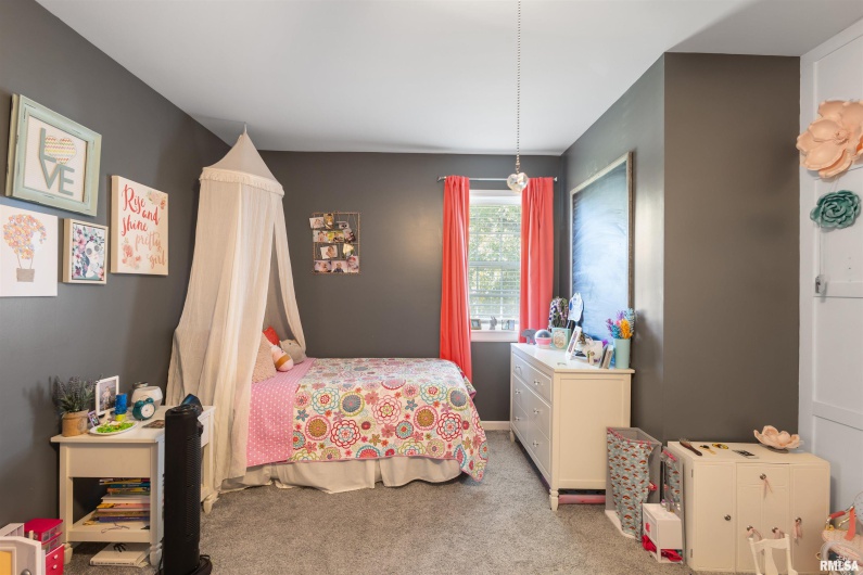 524 MAIN Street, Jonesboro, Illinois 62952, 5 Bedrooms Bedrooms, 0 ,2 BathroomsBathrooms,Residential,For Sale,MAIN,0,RMAEB460392