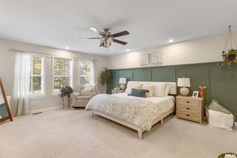 524 MAIN Street, Jonesboro, Illinois 62952, 5 Bedrooms Bedrooms, 0 ,2 BathroomsBathrooms,Residential,For Sale,MAIN,0,RMAEB460392