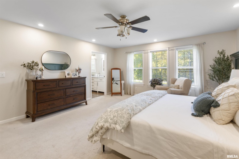 524 MAIN Street, Jonesboro, Illinois 62952, 5 Bedrooms Bedrooms, 0 ,2 BathroomsBathrooms,Residential,For Sale,MAIN,0,RMAEB460392