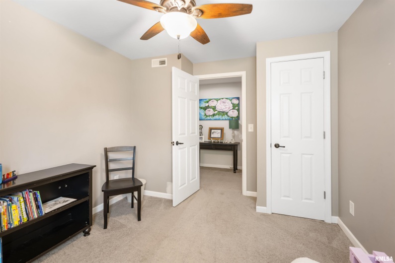 524 MAIN Street, Jonesboro, Illinois 62952, 5 Bedrooms Bedrooms, 0 ,2 BathroomsBathrooms,Residential,For Sale,MAIN,0,RMAEB460392