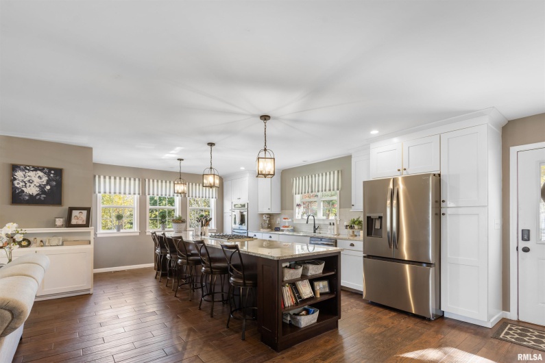 524 MAIN Street, Jonesboro, Illinois 62952, 5 Bedrooms Bedrooms, 0 ,2 BathroomsBathrooms,Residential,For Sale,MAIN,0,RMAEB460392