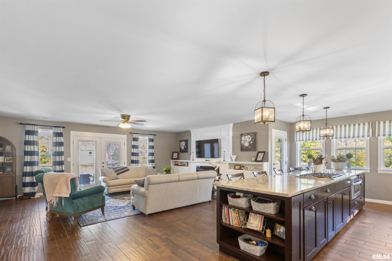 524 MAIN Street, Jonesboro, Illinois 62952, 5 Bedrooms Bedrooms, 0 ,2 BathroomsBathrooms,Residential,For Sale,MAIN,0,RMAEB460392