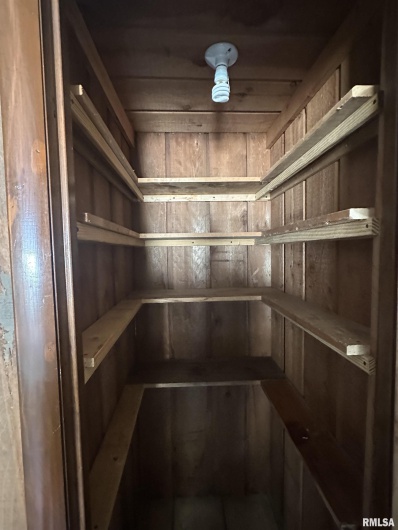 338 WARREN Road, Carbondale, Illinois 62901, 3 Bedrooms Bedrooms, 0 ,2 BathroomsBathrooms,Residential,For Sale,WARREN,0,RMAEB460394