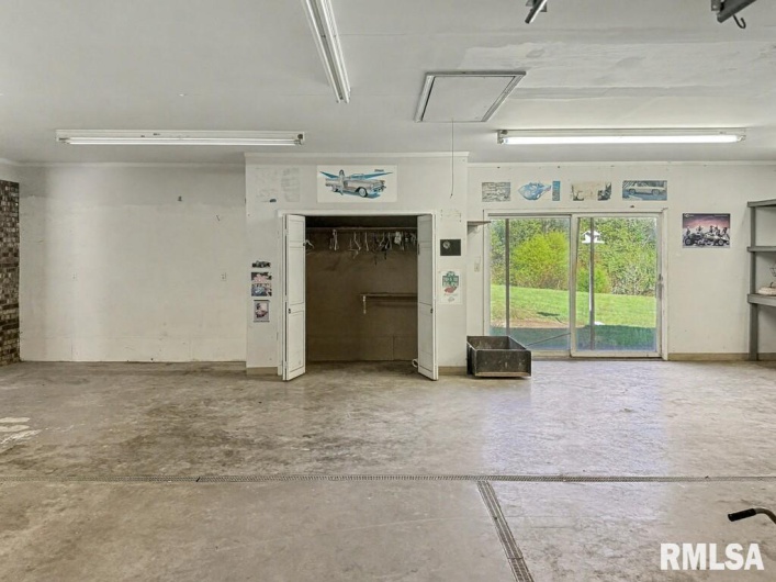 508 FOREST Drive, Herrin, Illinois 62948, 3 Bedrooms Bedrooms, 0 ,2 BathroomsBathrooms,Residential,For Sale,FOREST,0,RMAQC4268591