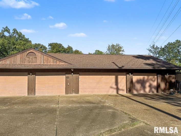 508 FOREST Drive, Herrin, Illinois 62948, 3 Bedrooms Bedrooms, 0 ,2 BathroomsBathrooms,Residential,For Sale,FOREST,0,RMAQC4268591