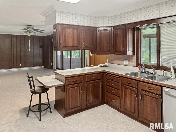 508 FOREST Drive, Herrin, Illinois 62948, 3 Bedrooms Bedrooms, 0 ,2 BathroomsBathrooms,Residential,For Sale,FOREST,0,RMAQC4268591