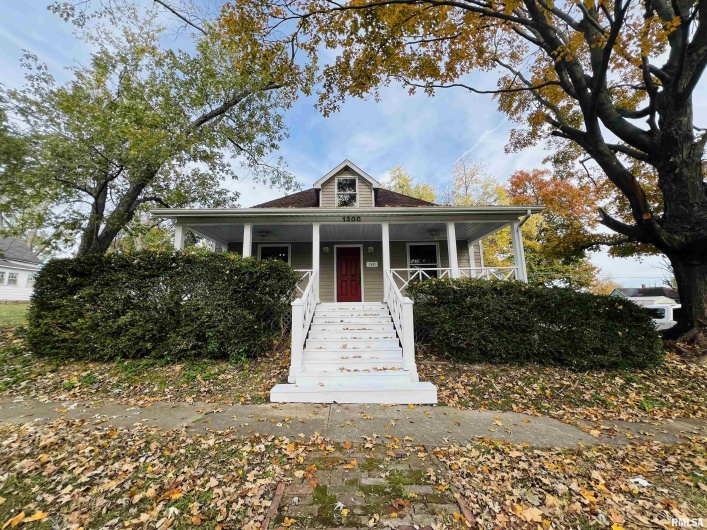 1300 LINCOLN Street, Eldorado, Illinois 62930-1524, 1 Bedroom Bedrooms, 0 ,1 BathroomBathrooms,Residential,For Sale,LINCOLN,0,RMAEB460396