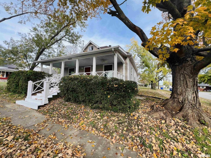 1300 LINCOLN Street, Eldorado, Illinois 62930-1524, 1 Bedroom Bedrooms, 0 ,1 BathroomBathrooms,Residential,For Sale,LINCOLN,0,RMAEB460396