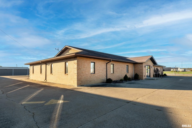 712 Carbon Street, Marion, Illinois 62959, 0 , 0 ,0,Commercial Sale,For Sale,Carbon,0,RMAQC4269170