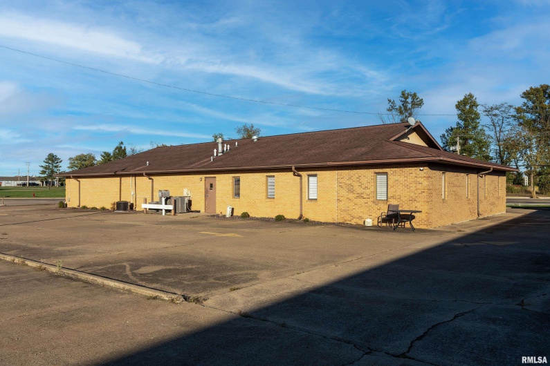 712 Carbon Street, Marion, Illinois 62959, 0 , 0 ,0,Commercial Sale,For Sale,Carbon,0,RMAQC4269170