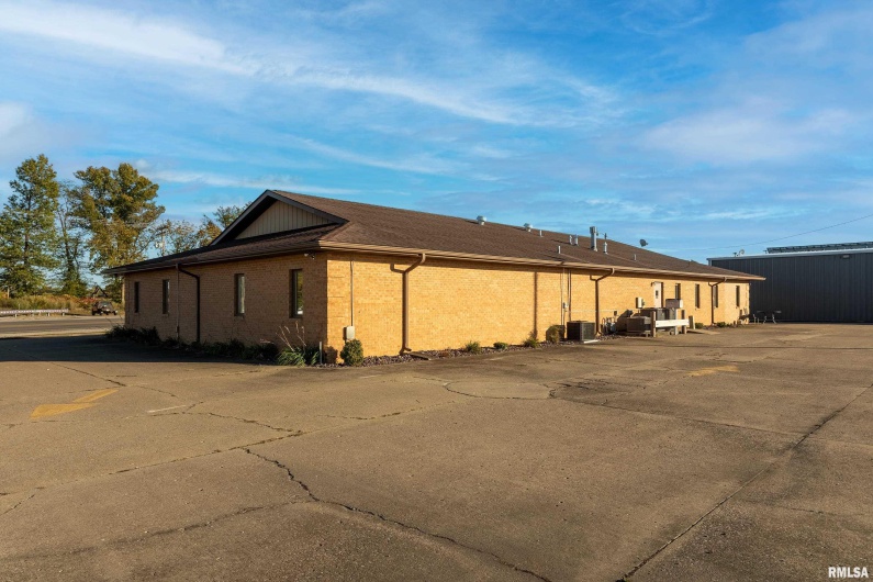712 Carbon Street, Marion, Illinois 62959, 0 , 0 ,0,Commercial Sale,For Sale,Carbon,0,RMAQC4269170