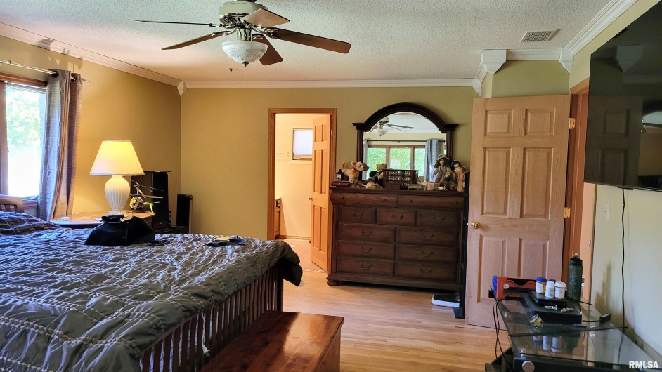 3898 COUNTRY CLUB Road, Carbondale, Illinois 62901, 3 Bedrooms Bedrooms, 0 ,3 BathroomsBathrooms,Residential,For Sale,COUNTRY CLUB,0,RMAEB460400