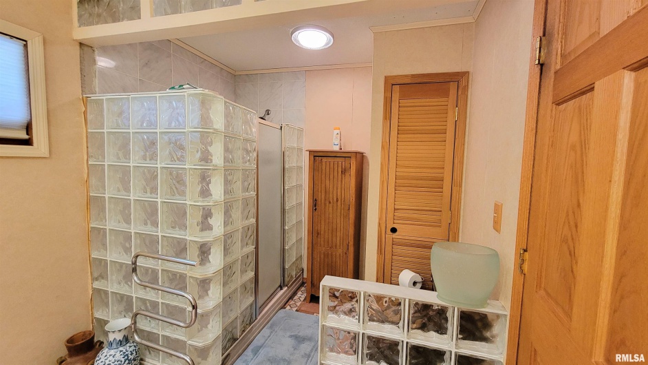 3898 COUNTRY CLUB Road, Carbondale, Illinois 62901, 3 Bedrooms Bedrooms, 0 ,3 BathroomsBathrooms,Residential,For Sale,COUNTRY CLUB,0,RMAEB460400