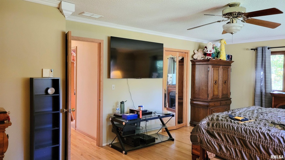 3898 COUNTRY CLUB Road, Carbondale, Illinois 62901, 3 Bedrooms Bedrooms, 0 ,3 BathroomsBathrooms,Residential,For Sale,COUNTRY CLUB,0,RMAEB460400