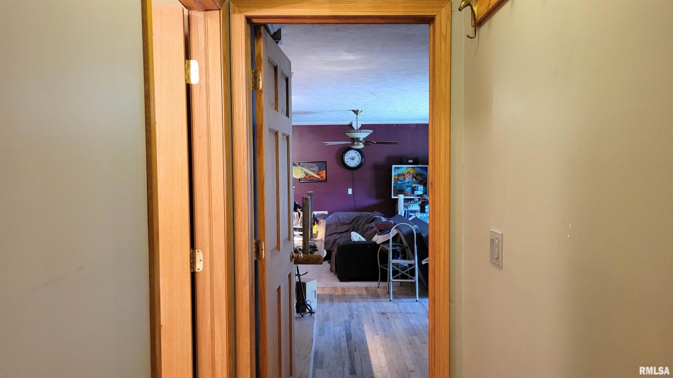 3898 COUNTRY CLUB Road, Carbondale, Illinois 62901, 3 Bedrooms Bedrooms, 0 ,3 BathroomsBathrooms,Residential,For Sale,COUNTRY CLUB,0,RMAEB460400