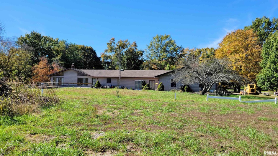 3898 COUNTRY CLUB Road, Carbondale, Illinois 62901, 3 Bedrooms Bedrooms, 0 ,3 BathroomsBathrooms,Residential,For Sale,COUNTRY CLUB,0,RMAEB460400