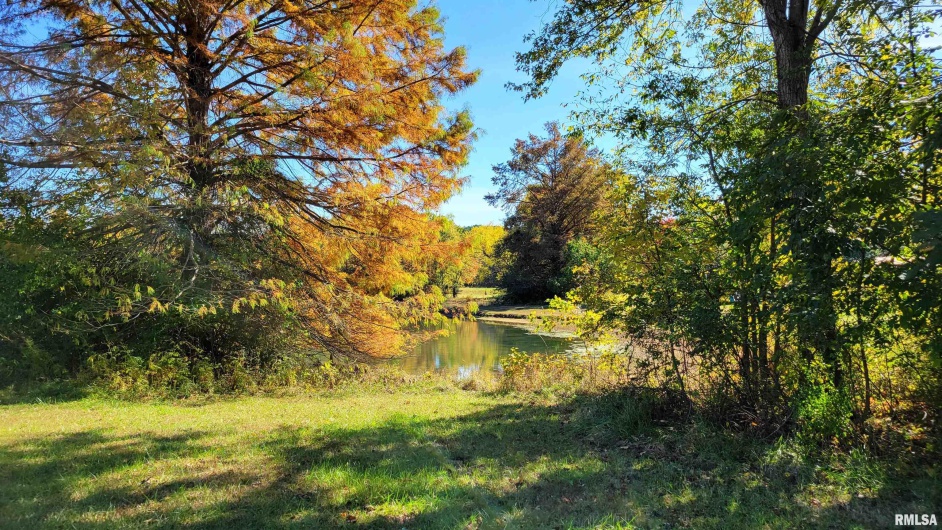 3898 COUNTRY CLUB Road, Carbondale, Illinois 62901, 3 Bedrooms Bedrooms, 0 ,3 BathroomsBathrooms,Residential,For Sale,COUNTRY CLUB,0,RMAEB460400