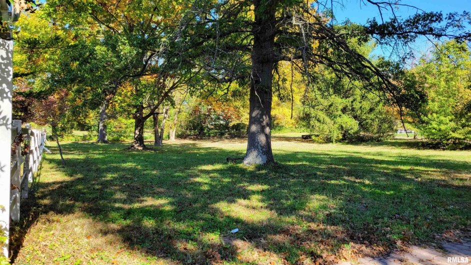 3898 COUNTRY CLUB Road, Carbondale, Illinois 62901, 3 Bedrooms Bedrooms, 0 ,3 BathroomsBathrooms,Residential,For Sale,COUNTRY CLUB,0,RMAEB460400