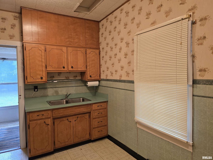 4760 RALEIGH Road, Eldorado, Illinois 62930, 1 Bedroom Bedrooms, 0 ,1 BathroomBathrooms,Residential,For Sale,RALEIGH,0,RMAEB460407