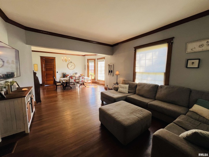 734 MCKINLEY Street, Harrisburg, Illinois 62946, 3 Bedrooms Bedrooms, 0 ,2 BathroomsBathrooms,Residential,For Sale,MCKINLEY,0,RMAEB460414