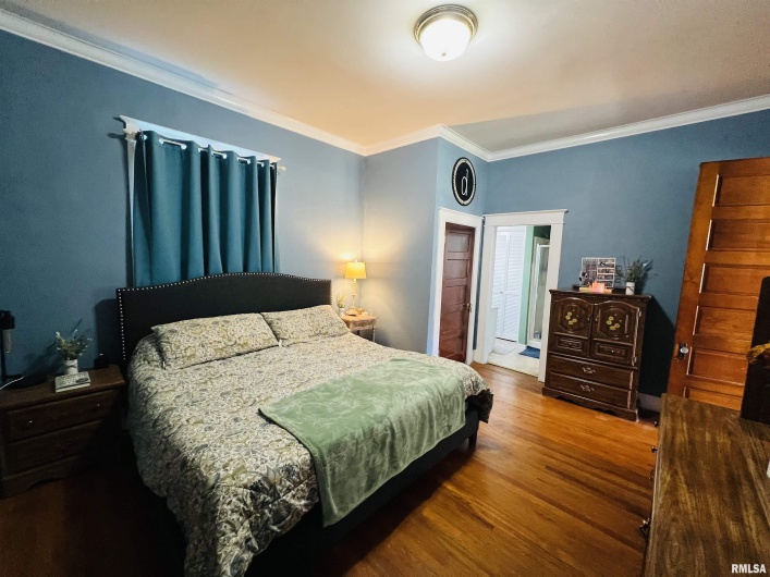 734 MCKINLEY Street, Harrisburg, Illinois 62946, 3 Bedrooms Bedrooms, 0 ,2 BathroomsBathrooms,Residential,For Sale,MCKINLEY,0,RMAEB460414