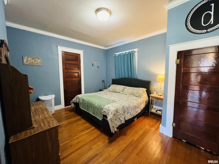 734 MCKINLEY Street, Harrisburg, Illinois 62946, 3 Bedrooms Bedrooms, 0 ,2 BathroomsBathrooms,Residential,For Sale,MCKINLEY,0,RMAEB460414