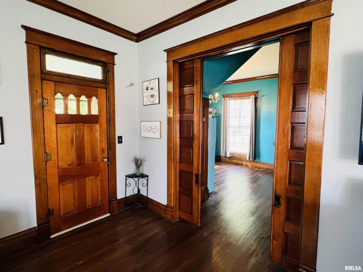 734 MCKINLEY Street, Harrisburg, Illinois 62946, 3 Bedrooms Bedrooms, 0 ,2 BathroomsBathrooms,Residential,For Sale,MCKINLEY,0,RMAEB460414