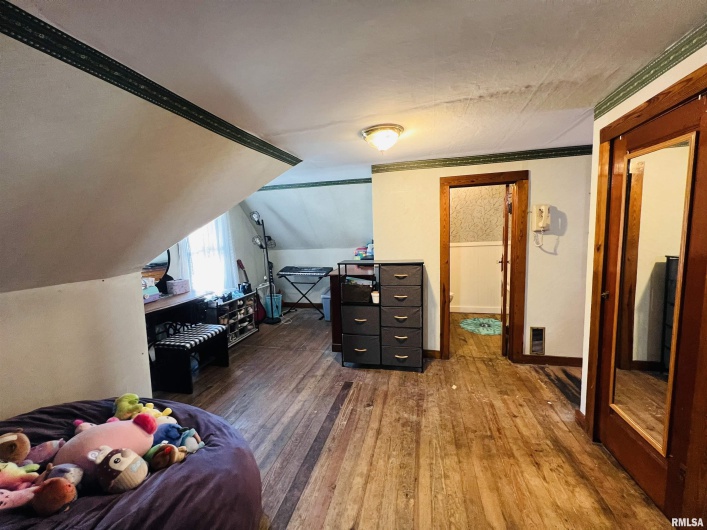 734 MCKINLEY Street, Harrisburg, Illinois 62946, 3 Bedrooms Bedrooms, 0 ,2 BathroomsBathrooms,Residential,For Sale,MCKINLEY,0,RMAEB460414