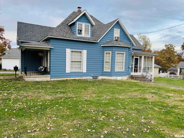 734 MCKINLEY Street, Harrisburg, Illinois 62946, 3 Bedrooms Bedrooms, 0 ,2 BathroomsBathrooms,Residential,For Sale,MCKINLEY,0,RMAEB460414