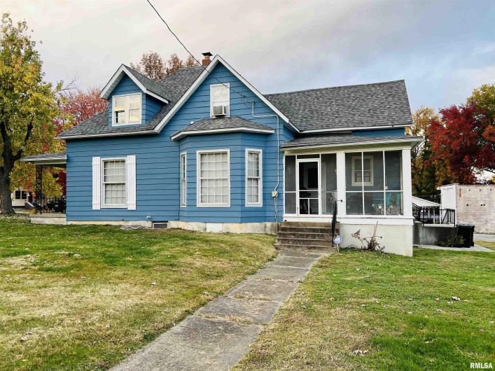 734 MCKINLEY Street, Harrisburg, Illinois 62946, 3 Bedrooms Bedrooms, 0 ,2 BathroomsBathrooms,Residential,For Sale,MCKINLEY,0,RMAEB460414