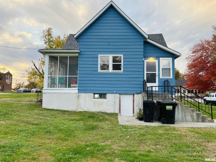 734 MCKINLEY Street, Harrisburg, Illinois 62946, 3 Bedrooms Bedrooms, 0 ,2 BathroomsBathrooms,Residential,For Sale,MCKINLEY,0,RMAEB460414